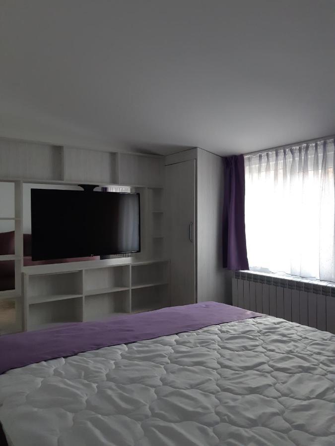Apartament Magnolia Nearby City Center With Parking Sibiu Exterior photo