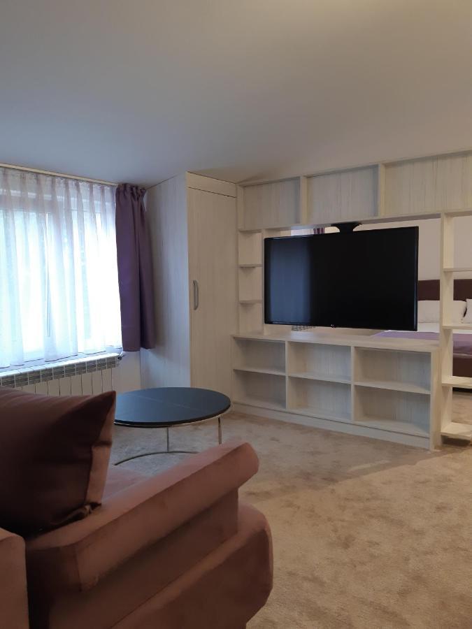 Apartament Magnolia Nearby City Center With Parking Sibiu Exterior photo
